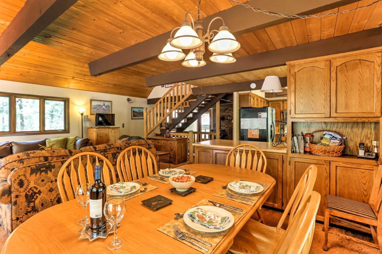 Riverside Winthrop Chalet With Hot Tub And 2 Decks! Exterior photo