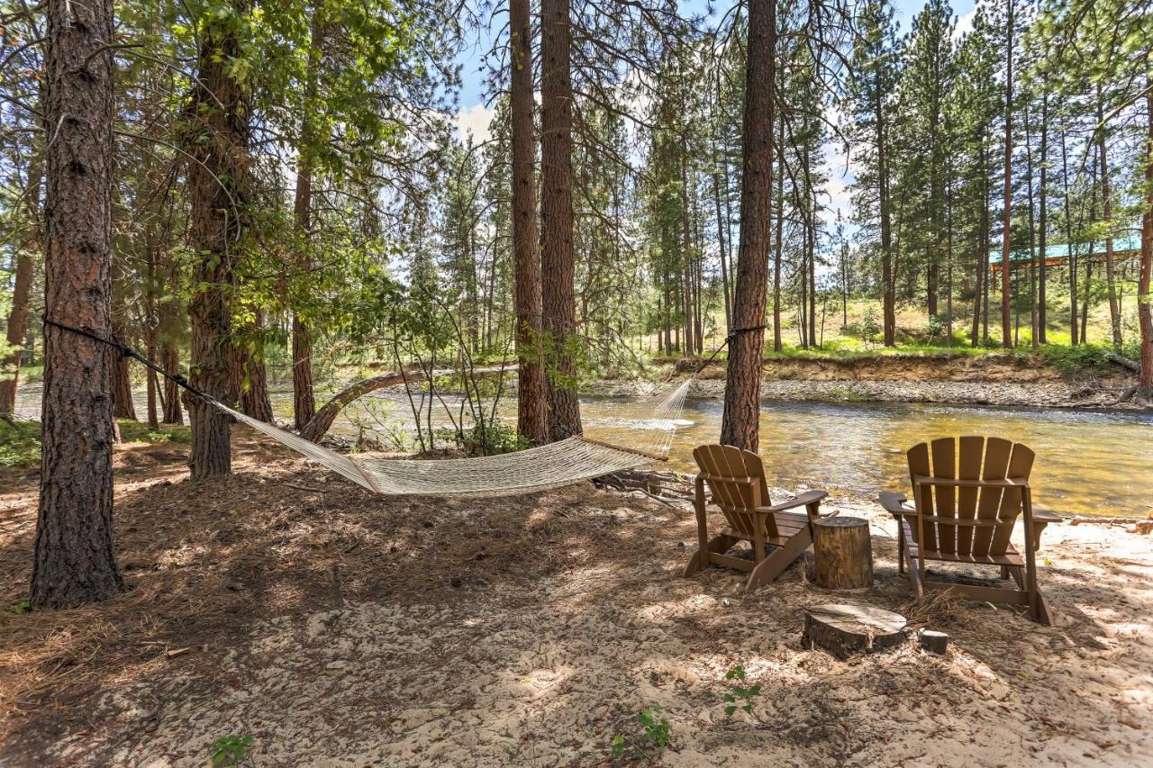 Riverside Winthrop Chalet With Hot Tub And 2 Decks! Exterior photo