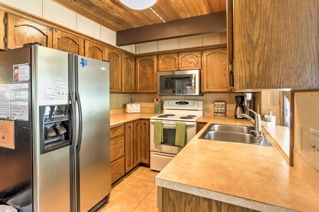 Riverside Winthrop Chalet With Hot Tub And 2 Decks! Exterior photo