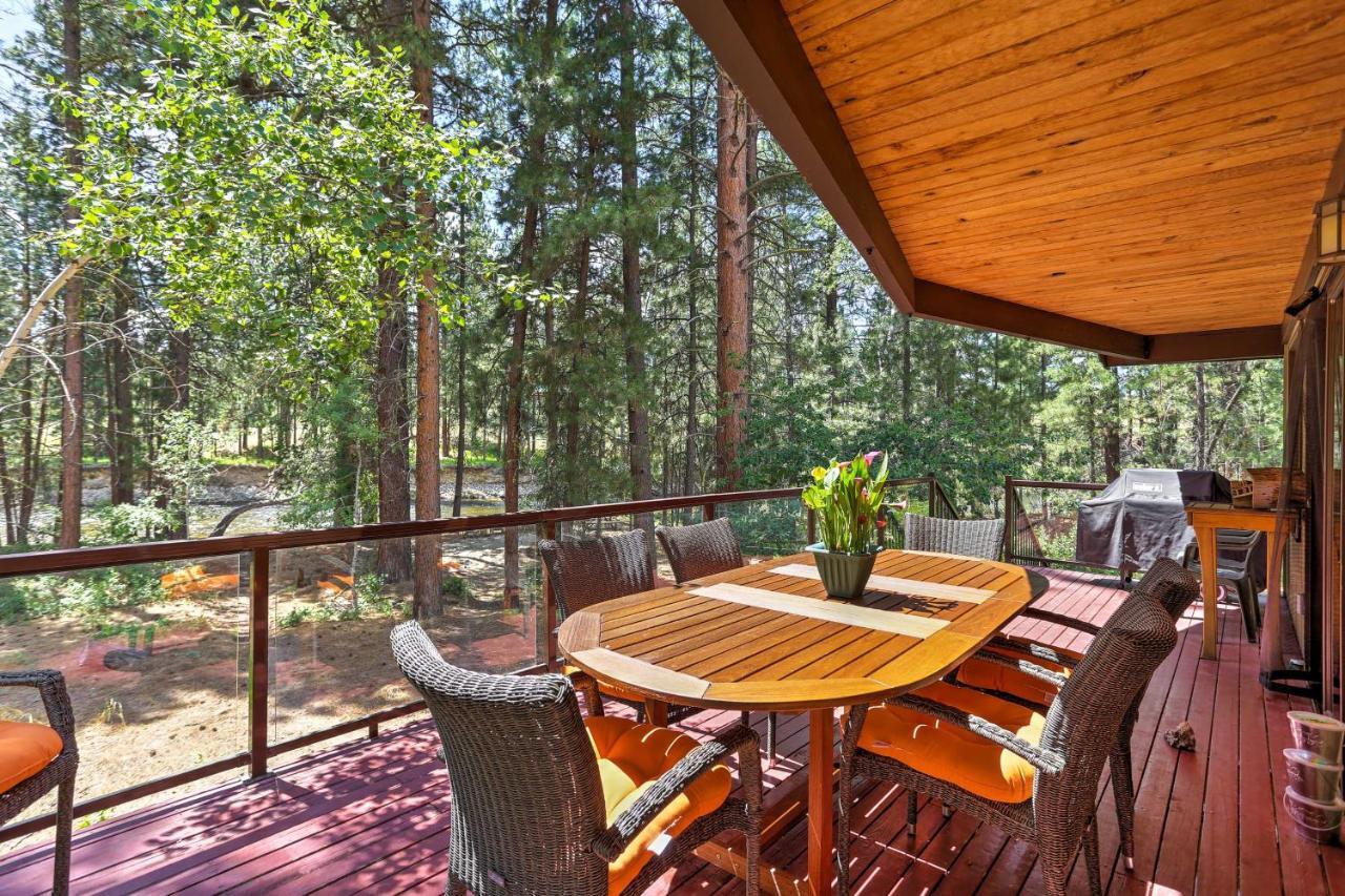Riverside Winthrop Chalet With Hot Tub And 2 Decks! Exterior photo